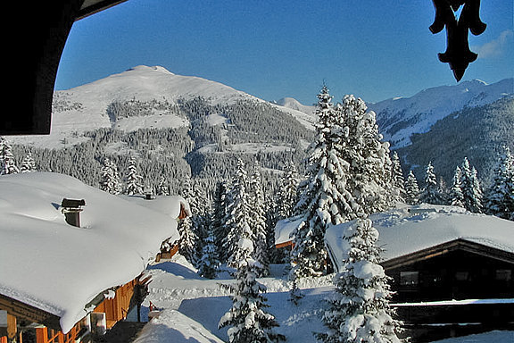 Winterausblick vom Balkon in die Zillertal Arena